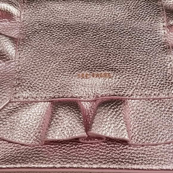 💕TED BAKER LONDON💕 Aviiana Leather Ruffle Backpack Light Pink Metallic NWT - Picture 11 of 16